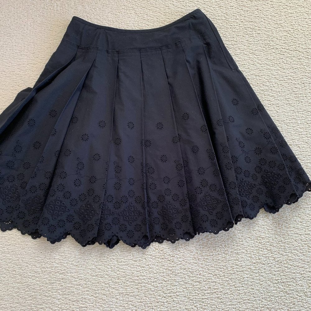 ANNE KLEIN BLACK EYELET PLEATED/FULL SKIRT, SIZE 8